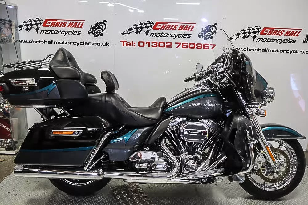 2015 Harley Davdson CVO FLHTKSE Electra Glide Ultra Limited for sale